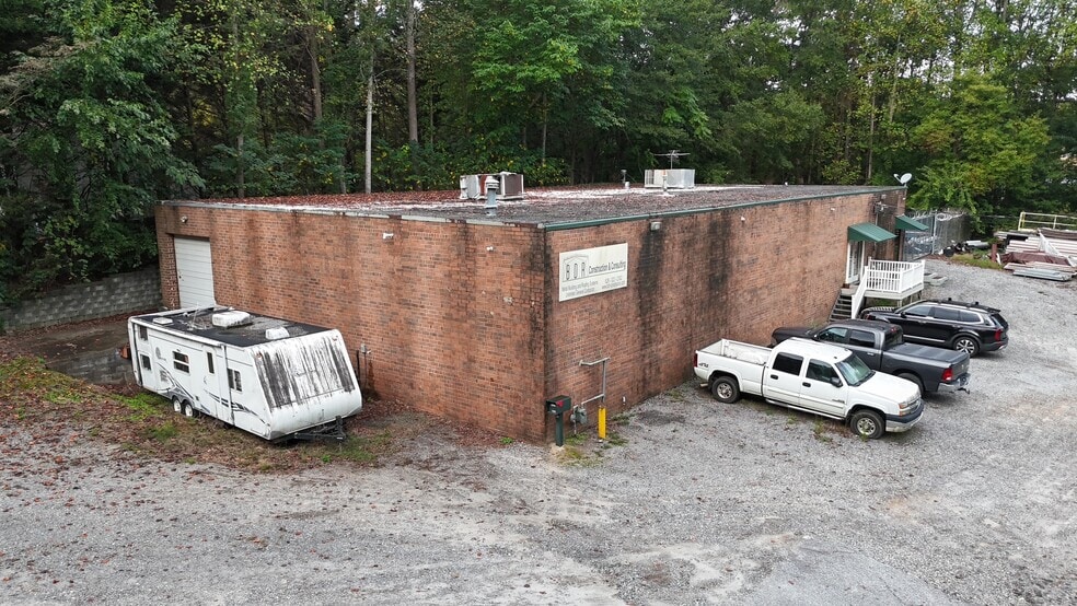 1525 9th Ave SE, Hickory, NC for sale - Building Photo - Image 1 of 17