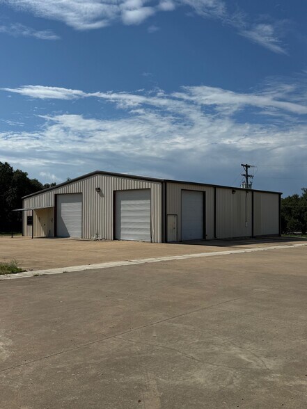 1451 Highway 290 W, Dripping Springs, TX for sale - Primary Photo - Image 1 of 1