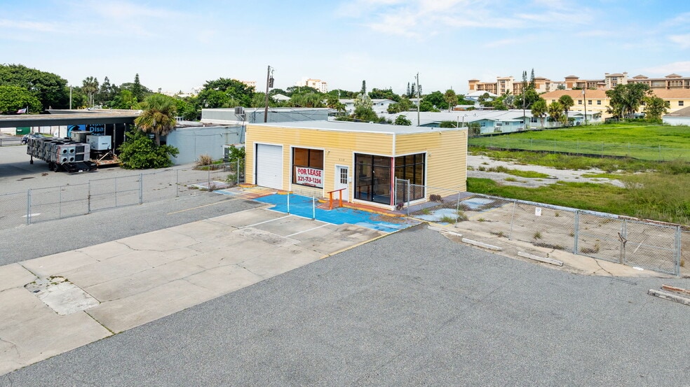 6110 N Atlantic Ave, Cocoa Beach, FL for lease - Building Photo - Image 3 of 17