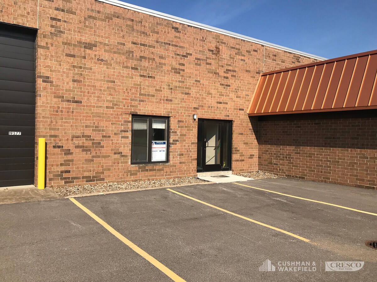 1957119579 Progress Dr, Strongsville, OH 44149