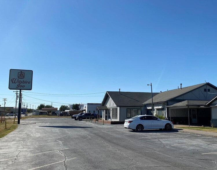 1720 E Main St, Cushing, OK for sale - Primary Photo - Image 1 of 1