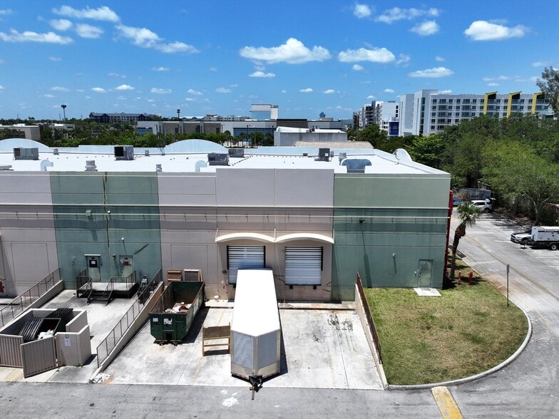 73 SW 12th Ave, Dania Beach, FL for sale - Building Photo - Image 3 of 47