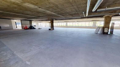 3333 N Torrey Pines Ct, La Jolla, CA for lease Interior Photo- Image 2 of 4