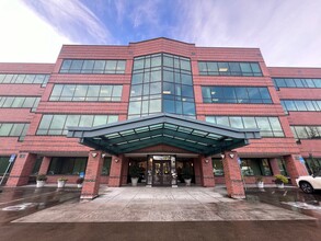 9200 SE Sunnybrook Blvd, Clackamas, OR for lease Building Photo- Image 1 of 9