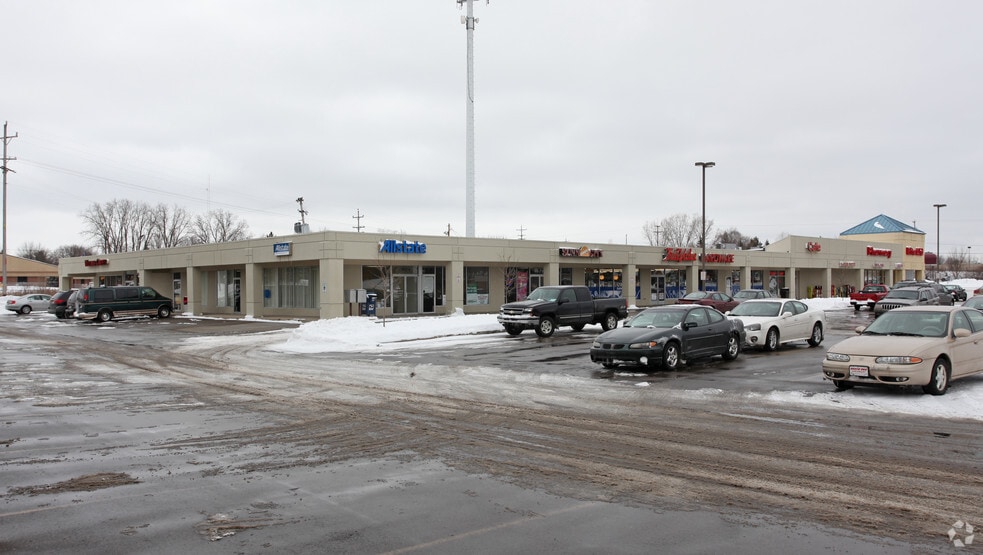 1575-1589 Haslett Rd, Haslett, MI for lease - Building Photo - Image 3 of 3