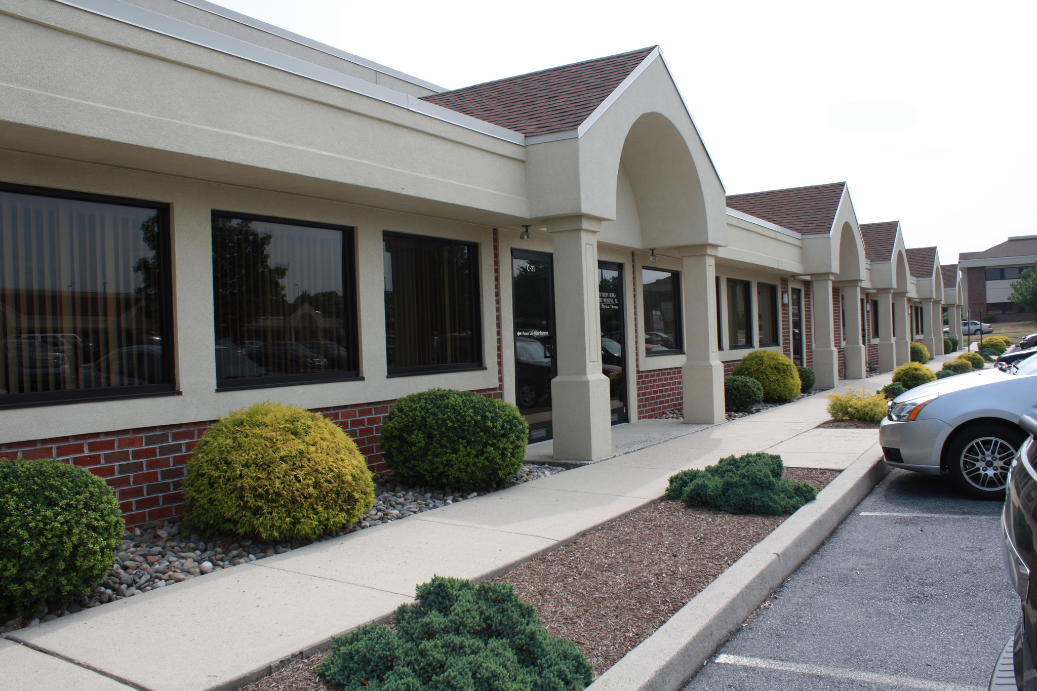 1001 James Dr, Leesport, PA for lease Building Photo- Image 1 of 9