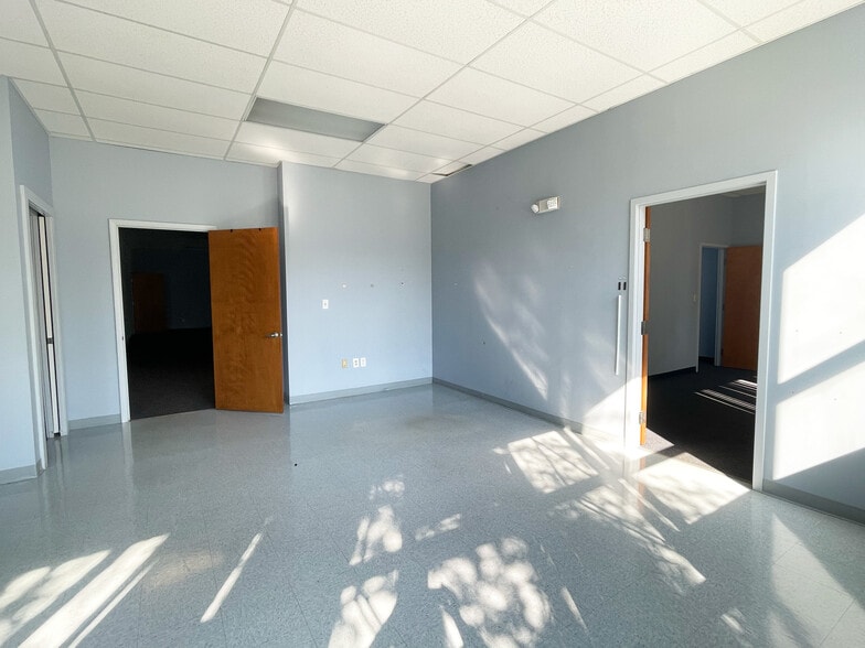 726 N Cherry St, Winston-Salem, NC for sale - Interior Photo - Image 3 of 10