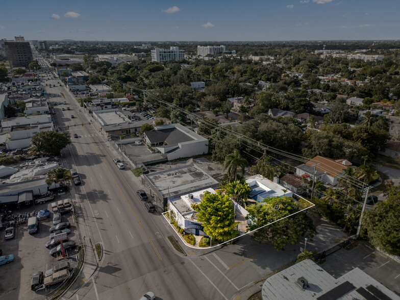 829 NE 79th St, Miami, FL for sale - Primary Photo - Image 1 of 66