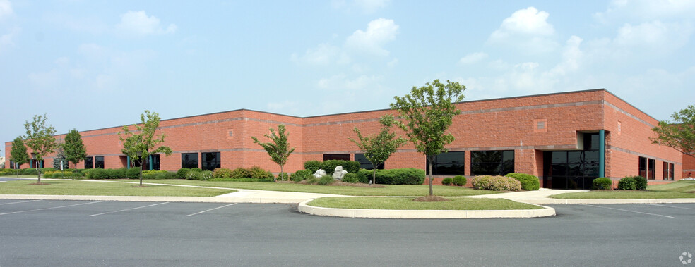 5095 Ritter Rd, Mechanicsburg, PA for lease - Building Photo - Image 1 of 4