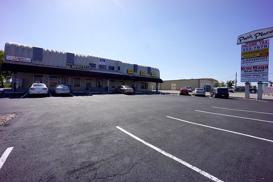 2401 Pecan St, Pflugerville, TX for lease - Building Photo - Image 2 of 4