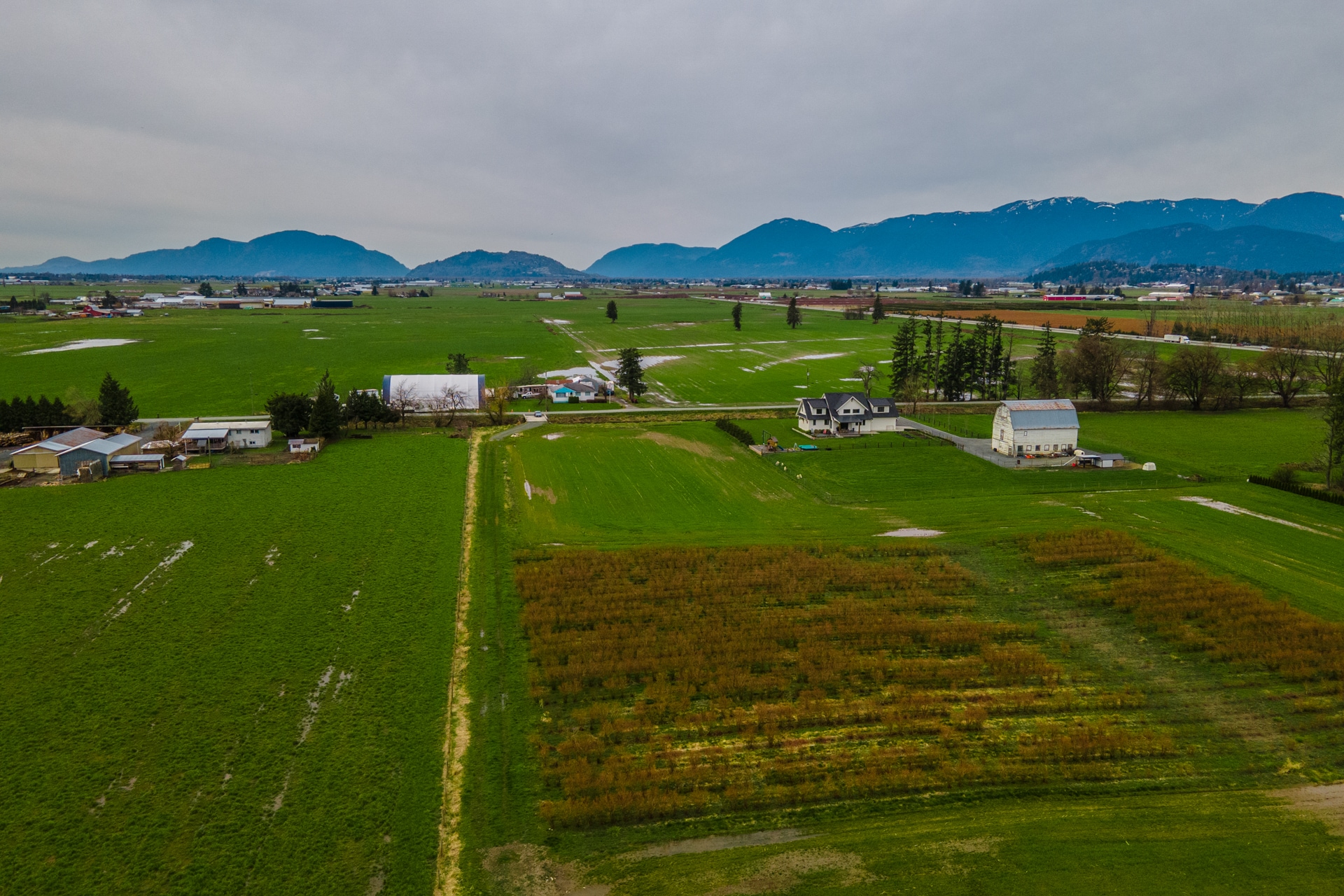 8230 Upper Prairie Rd, Chilliwack, BC for sale Primary Photo- Image 1 of 1