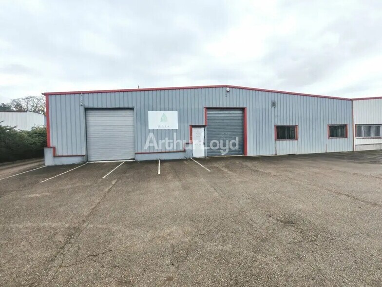 Flex in Saint-Martin-sur-le-Pré for lease - Building Photo - Image 1 of 10