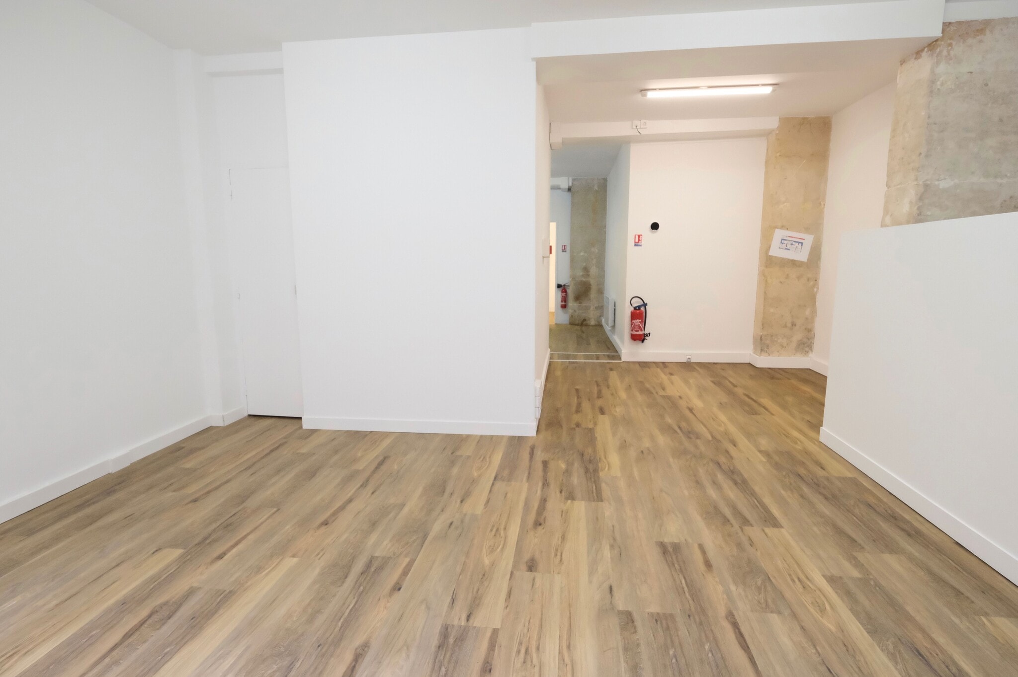 Villa Saint-Michel, Paris for lease Interior Photo- Image 1 of 7