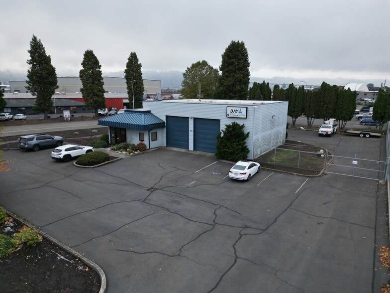 39 International Way, Longview, WA for lease - Building Photo - Image 2 of 7
