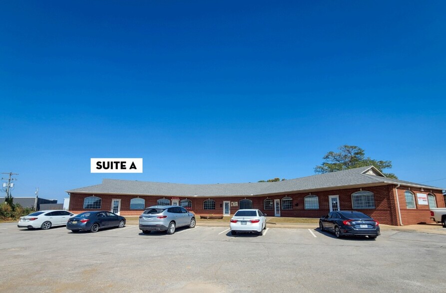 620 E Henri De Tonti Blvd, Springdale, AR for lease - Building Photo - Image 1 of 6