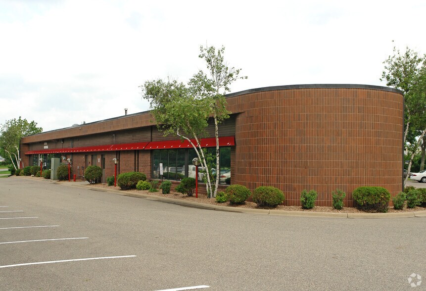 14321 Nicollet Ct, Burnsville, MN for lease - Building Photo - Image 3 of 7