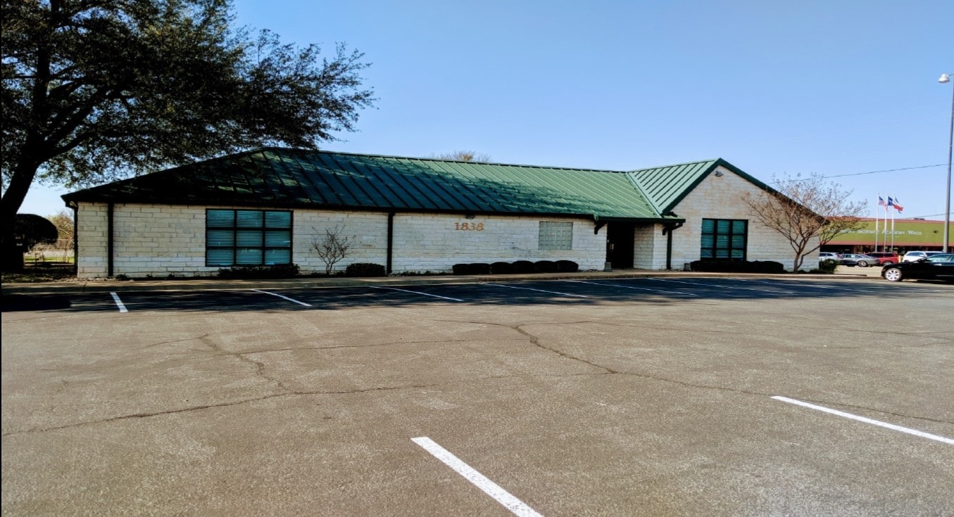 1838 N Valley Mills Dr, Waco, TX for lease Building Photo- Image 1 of 2