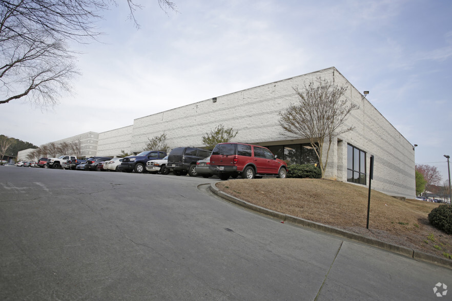 2255 Button Gwinnett Dr, Atlanta, GA for lease - Primary Photo - Image 1 of 14