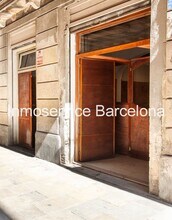 Retail in Barcelona, Barcelona for lease Interior Photo- Image 1 of 11