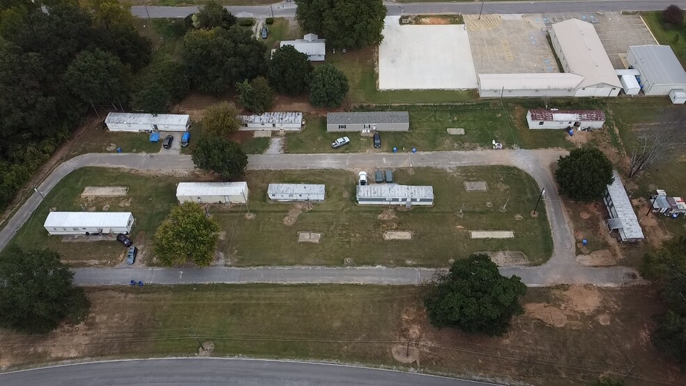 330 Haslam St, Piedmont, AL 36272