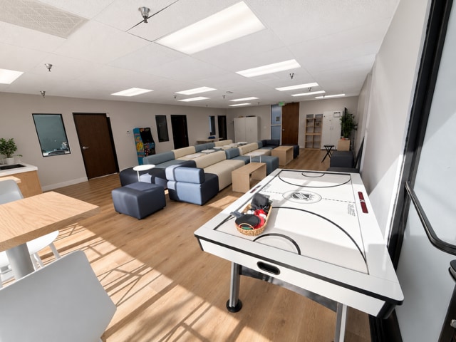 2183 Fairview Rd, Costa Mesa, CA for lease Interior Photo- Image 1 of 5