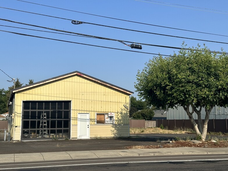 1865 12th St SE, Salem, OR for sale - Building Photo - Image 1 of 1