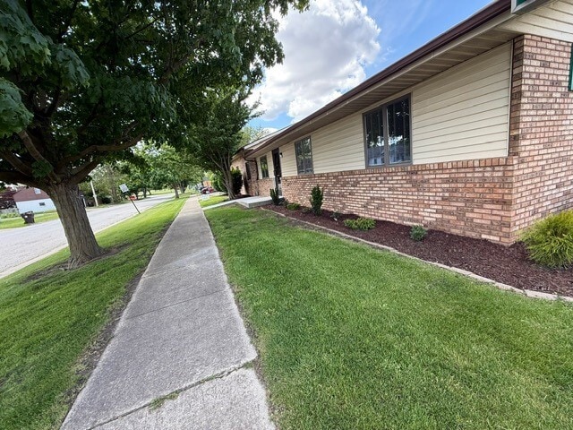 426 E Champaign Ave, Rantoul, IL for lease - Building Photo - Image 2 of 3