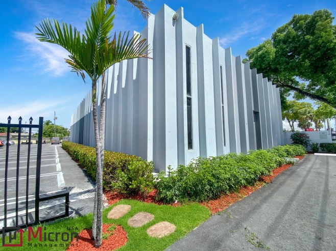 2351 N Dixie Hwy, Pompano Beach, FL for lease Building Photo- Image 1 of 16