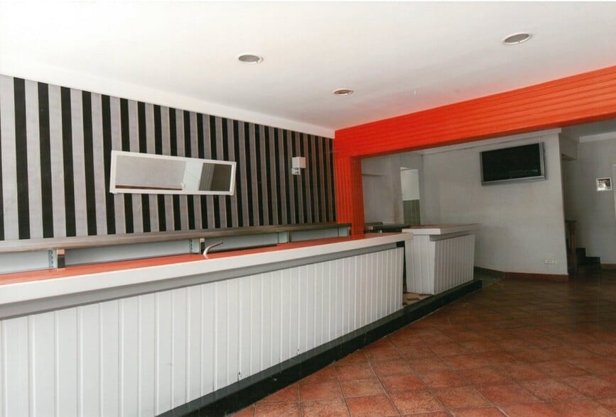 Retail in Campins, Barcelona for lease - Interior Photo - Image 3 of 6