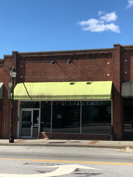 109 N Main St, Fountain Inn, SC for sale - Building Photo - Image 1 of 1