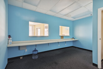 3641 Lancaster Ave, Philadelphia, PA for lease Interior Photo- Image 2 of 4