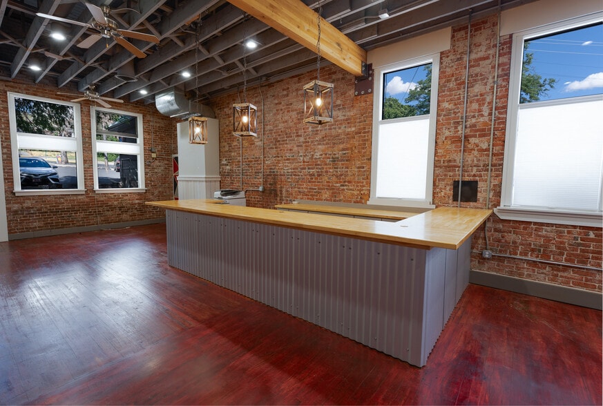 600 NE Colorado St, Pullman, WA for lease - Interior Photo - Image 1 of 6