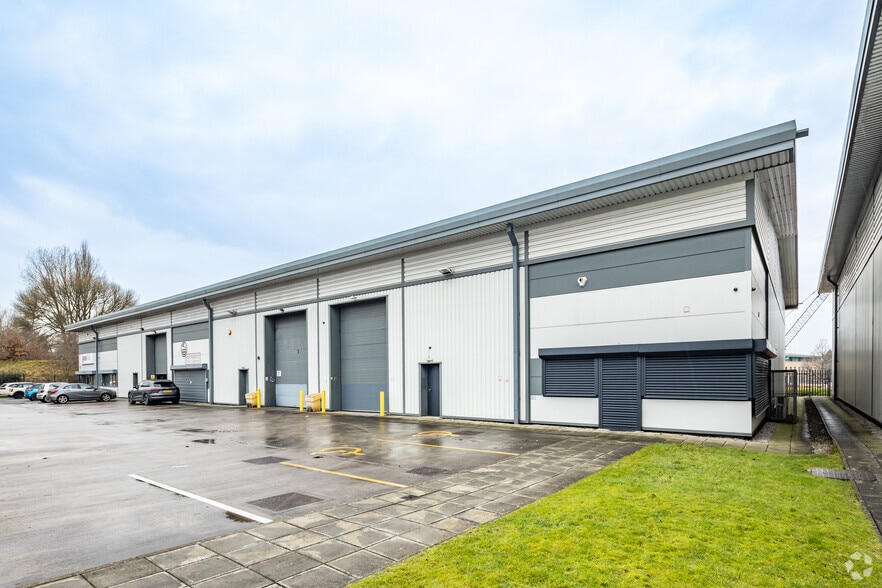 Spectrum Way, Stockport for sale - Building Photo - Image 3 of 4