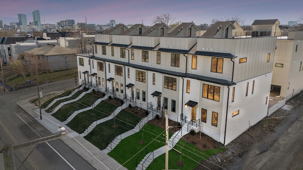 1017-1021 12th Ave N, Nashville, TN for sale - Primary Photo - Image 1 of 9