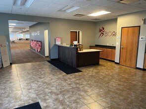 4225 38th St S, Fargo, ND for lease Interior Photo- Image 1 of 2