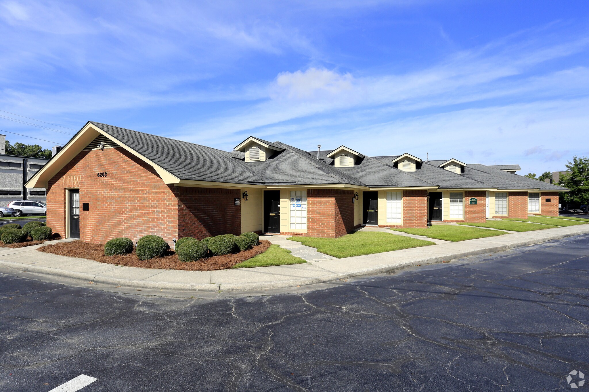 6203 Abercorn St, Savannah, GA for sale Primary Photo- Image 1 of 1