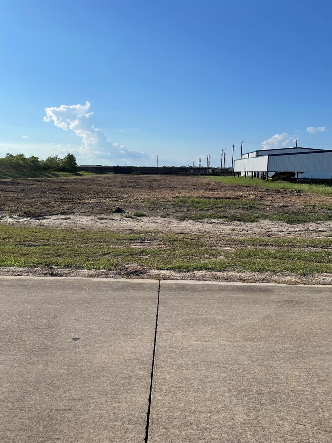 1637 County Road 130, Pearland, TX 77581 - Pearland Hangar | LoopNet