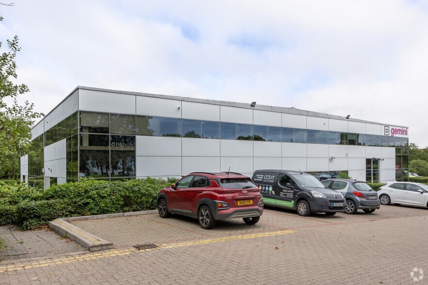 Sunrise Pky, Milton Keynes for lease - Primary Photo - Image 2 of 3