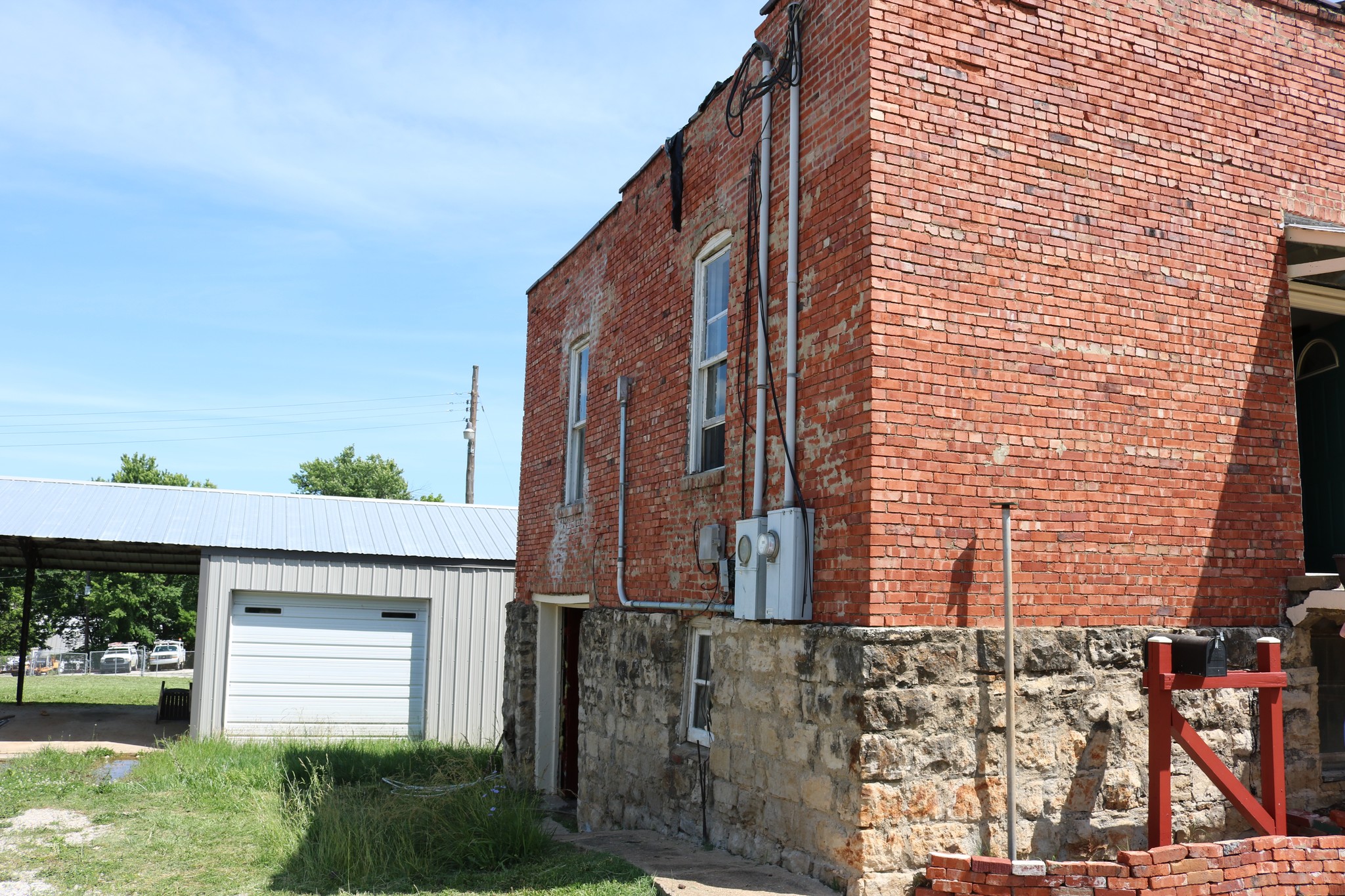 108 Public Sq, Berryville, AR for sale Primary Photo- Image 1 of 1