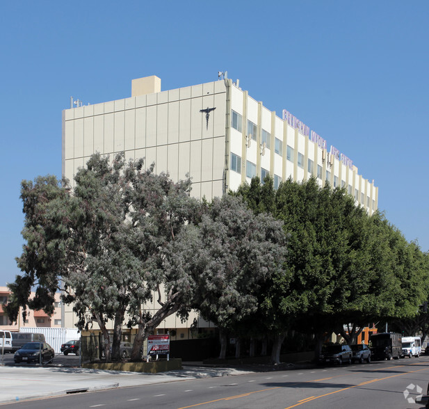 3756 Santa Rosalia Dr, Los Angeles, CA for lease - Building Photo - Image 3 of 4