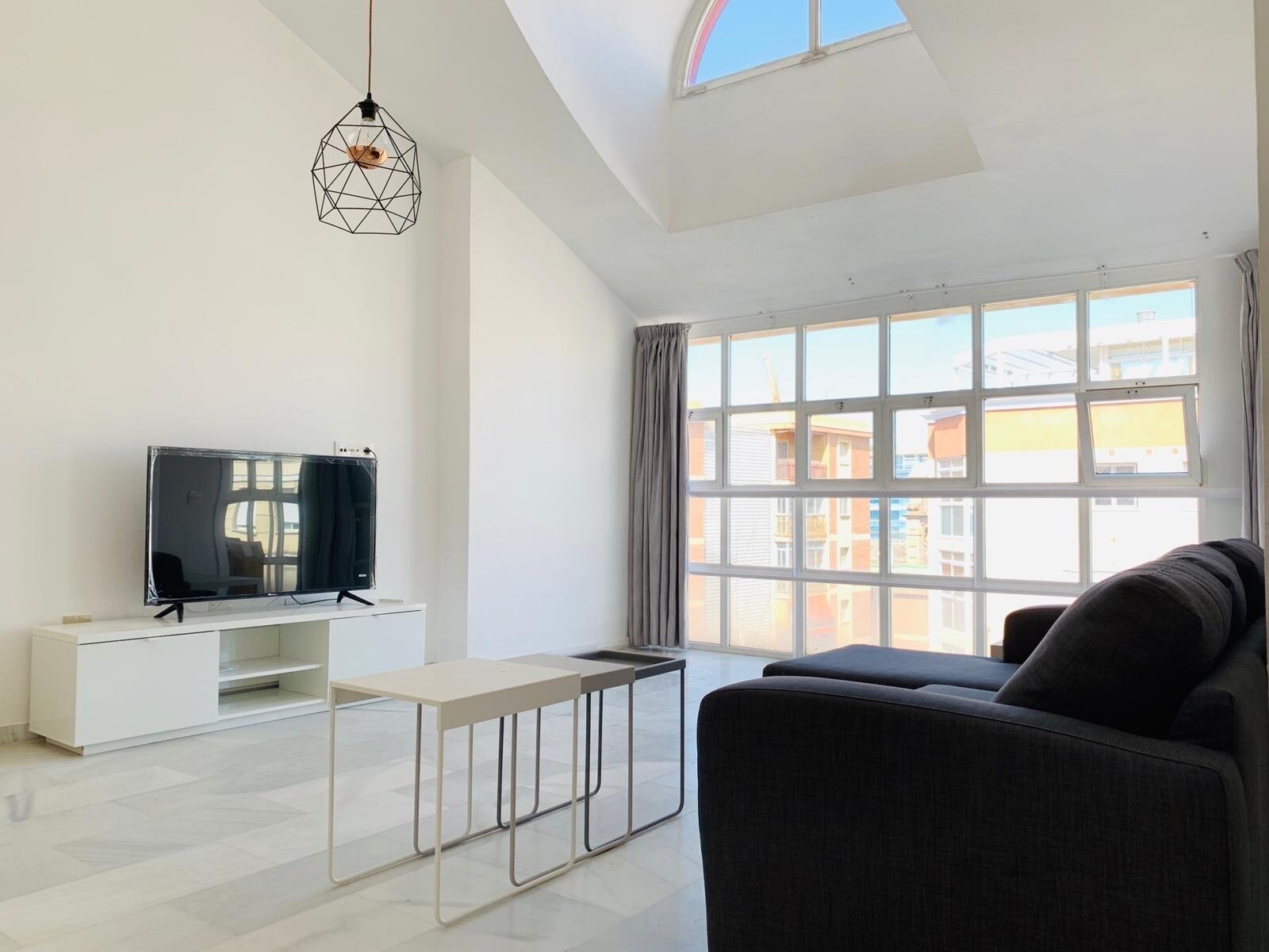 Office in Málaga, Málaga for lease Interior Photo- Image 1 of 17