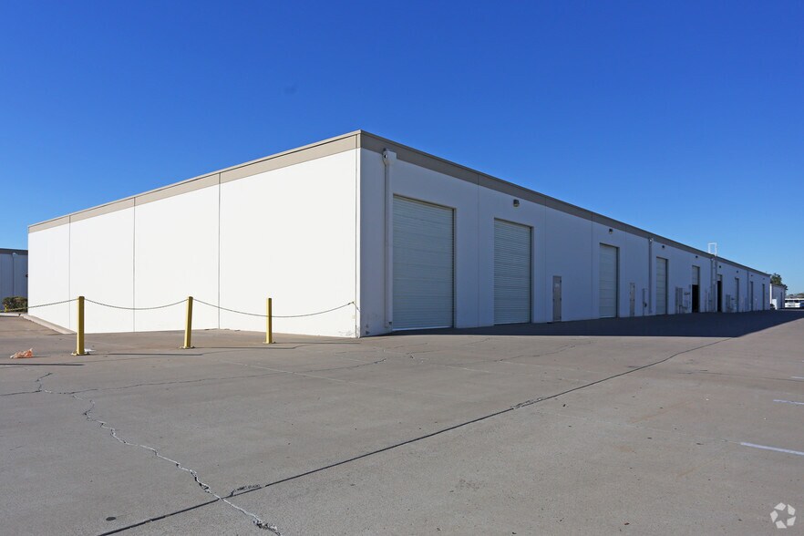 3842-3914 E Roeser Rd, Phoenix, AZ for lease - Building Photo - Image 2 of 2