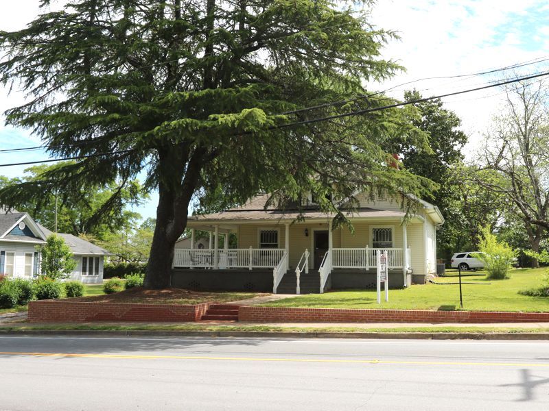 Office in Greer, SC for sale Primary Photo- Image 1 of 1