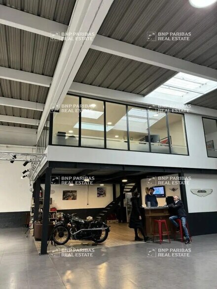 Flex in Maurepas for sale - Building Photo - Image 1 of 5