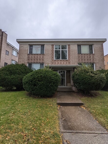 17740 Lakeshore Blvd, Cleveland, OH for sale - Building Photo - Image 1 of 12