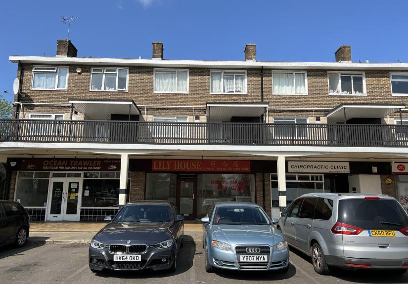 10 Southgate Parade, Crawley for lease - Primary Photo - Image 1 of 2