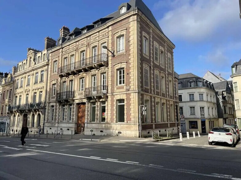 Office in Rouen for lease - Building Photo - Image 1 of 19