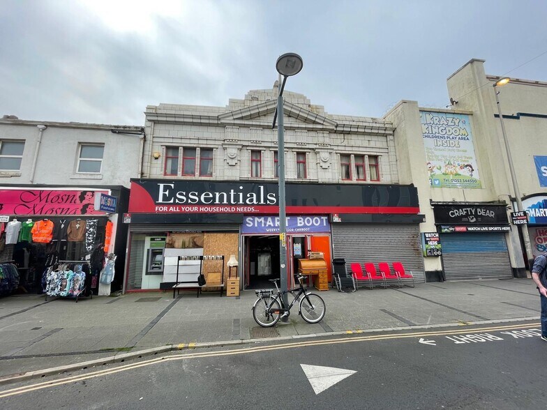 35 Waterloo Rd, Blackpool for lease - Building Photo - Image 1 of 7