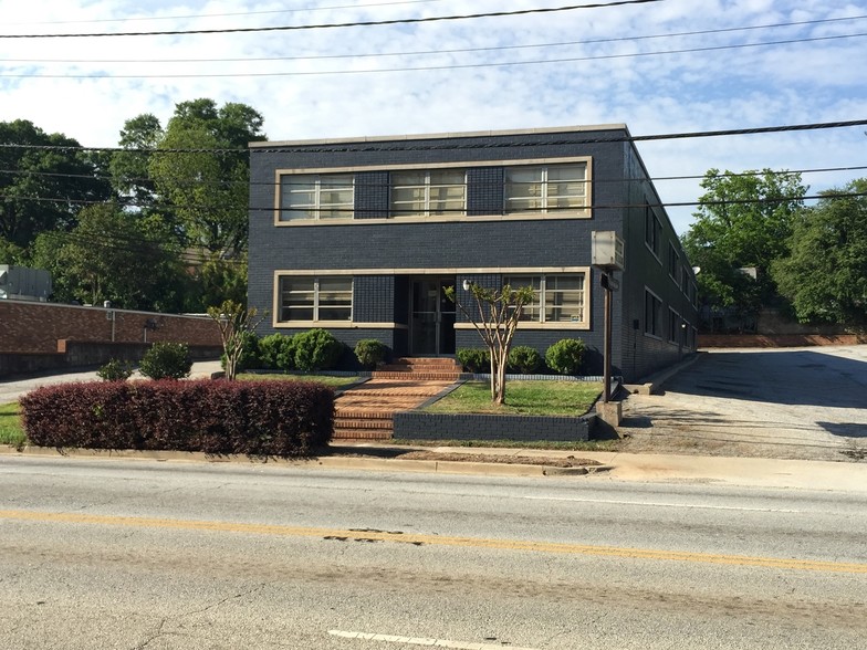 217 E Stone Ave, Greenville, SC for lease - Building Photo - Image 2 of 12