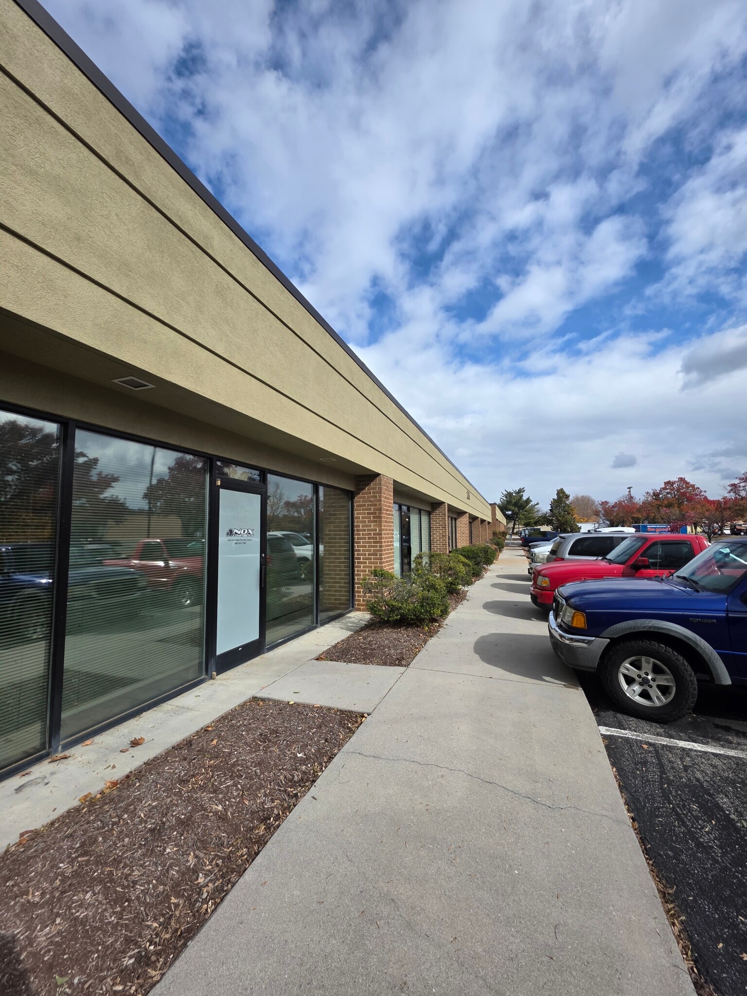 205 Perimeter Park Rd, Knoxville, TN for lease Interior Photo- Image 1 of 8